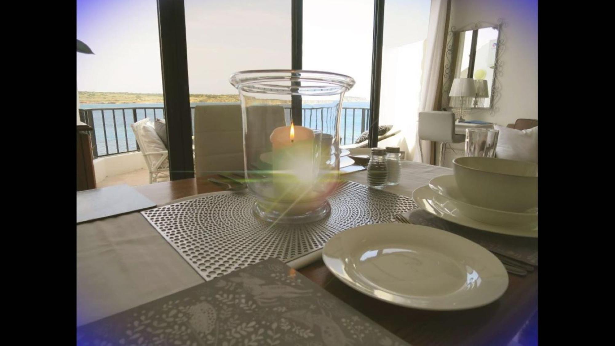 Seafront Apartment Terrace, Lounger & Panoramic Ocean Views Mellieha Room photo