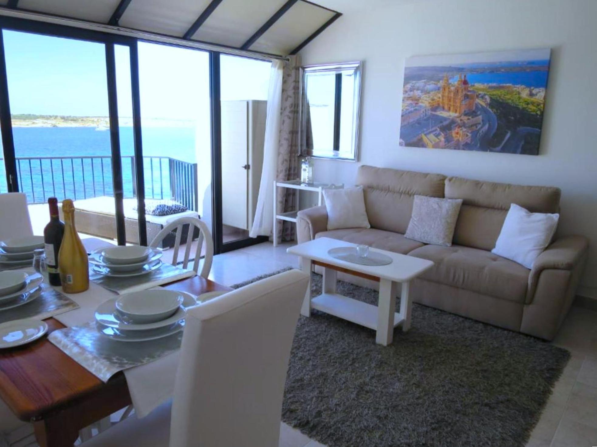 Seafront Apartment Terrace, Lounger & Panoramic Ocean Views Mellieha Room photo