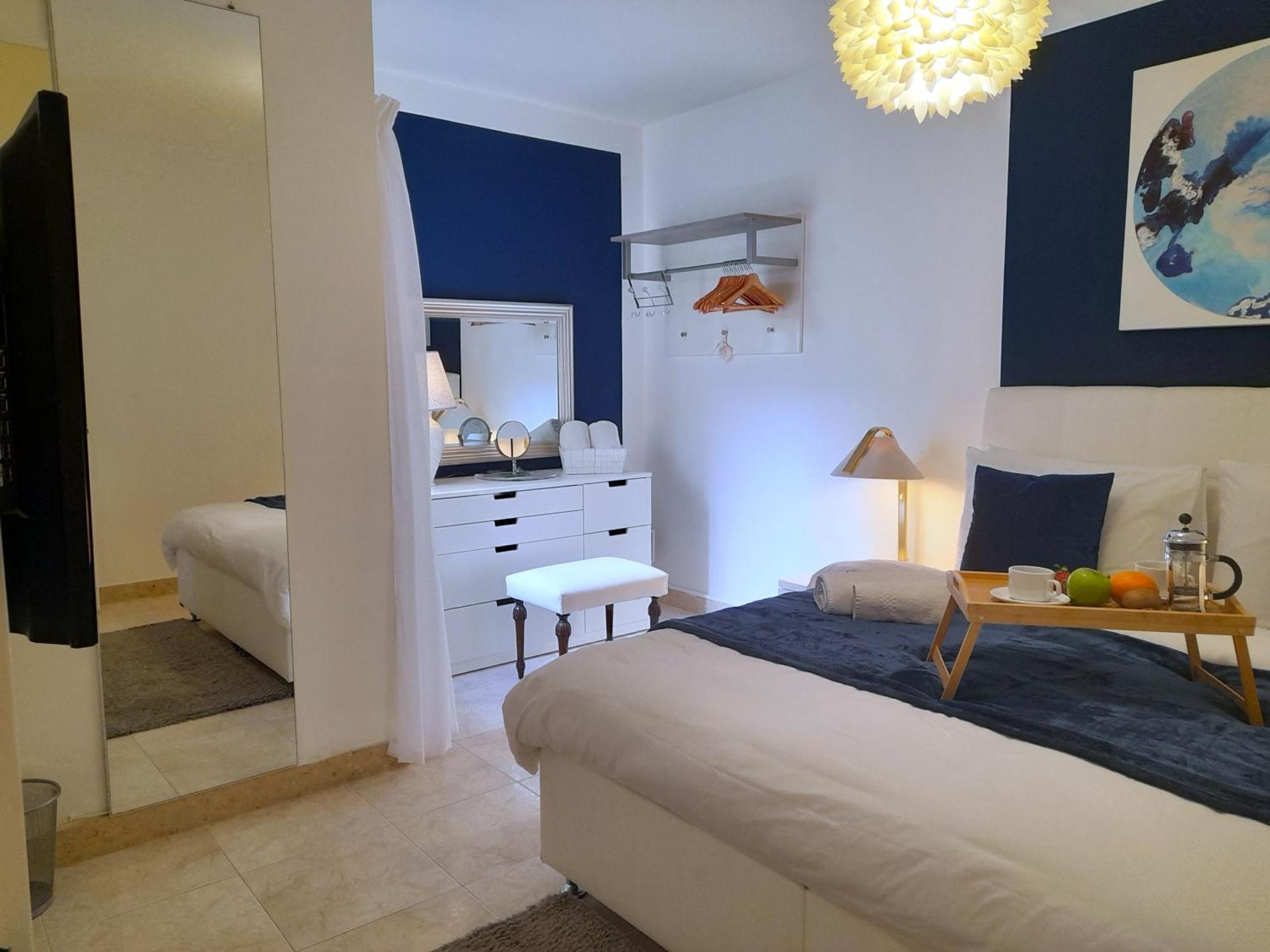 Seafront Apartment Terrace, Lounger & Panoramic Ocean Views Mellieha Exterior photo