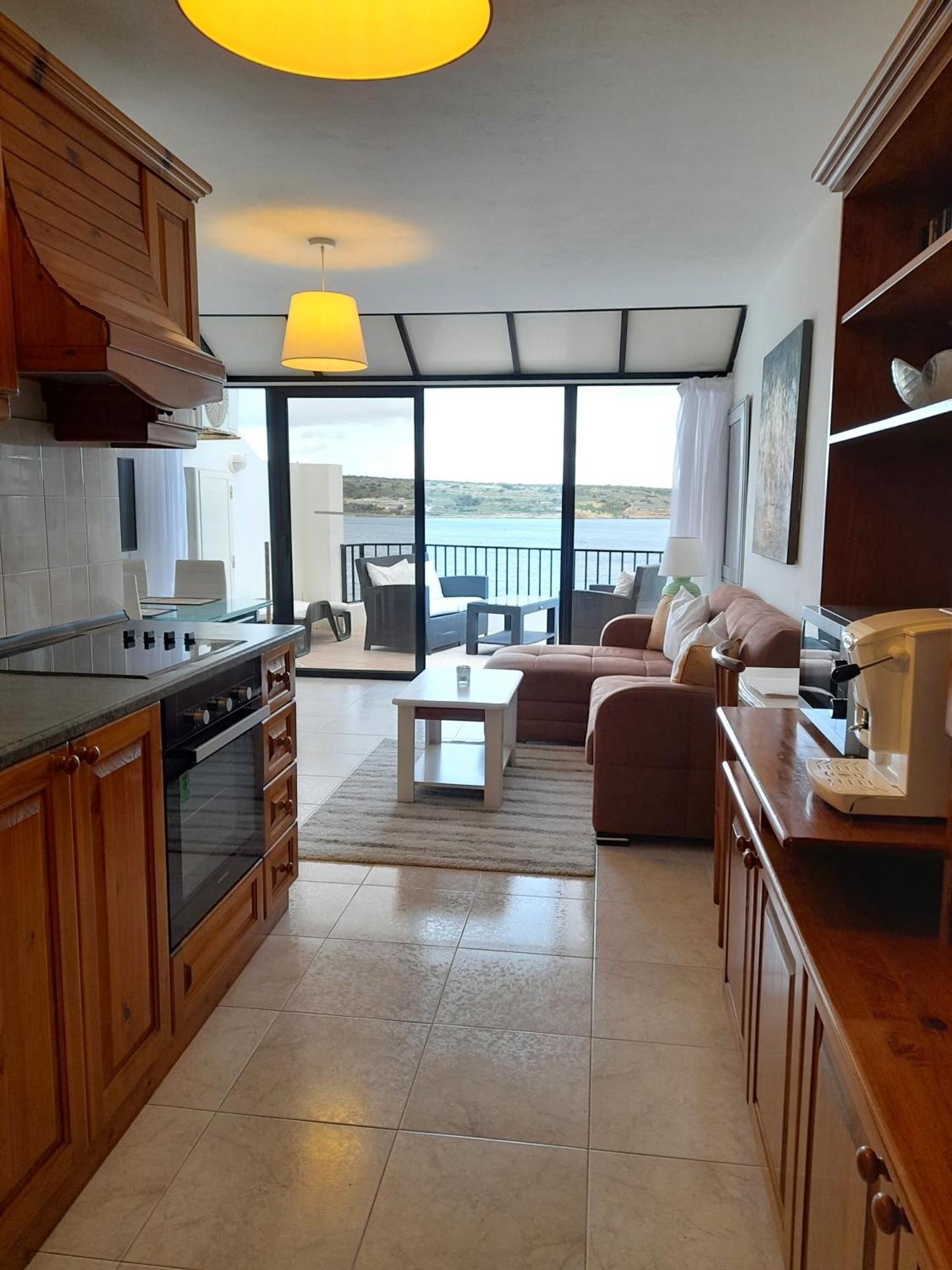 Seafront Apartment Terrace, Lounger & Panoramic Ocean Views Mellieha Room photo